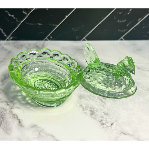 Mini Hen on Nest | GLOWS Orange/Pink - Picture 4 of 6